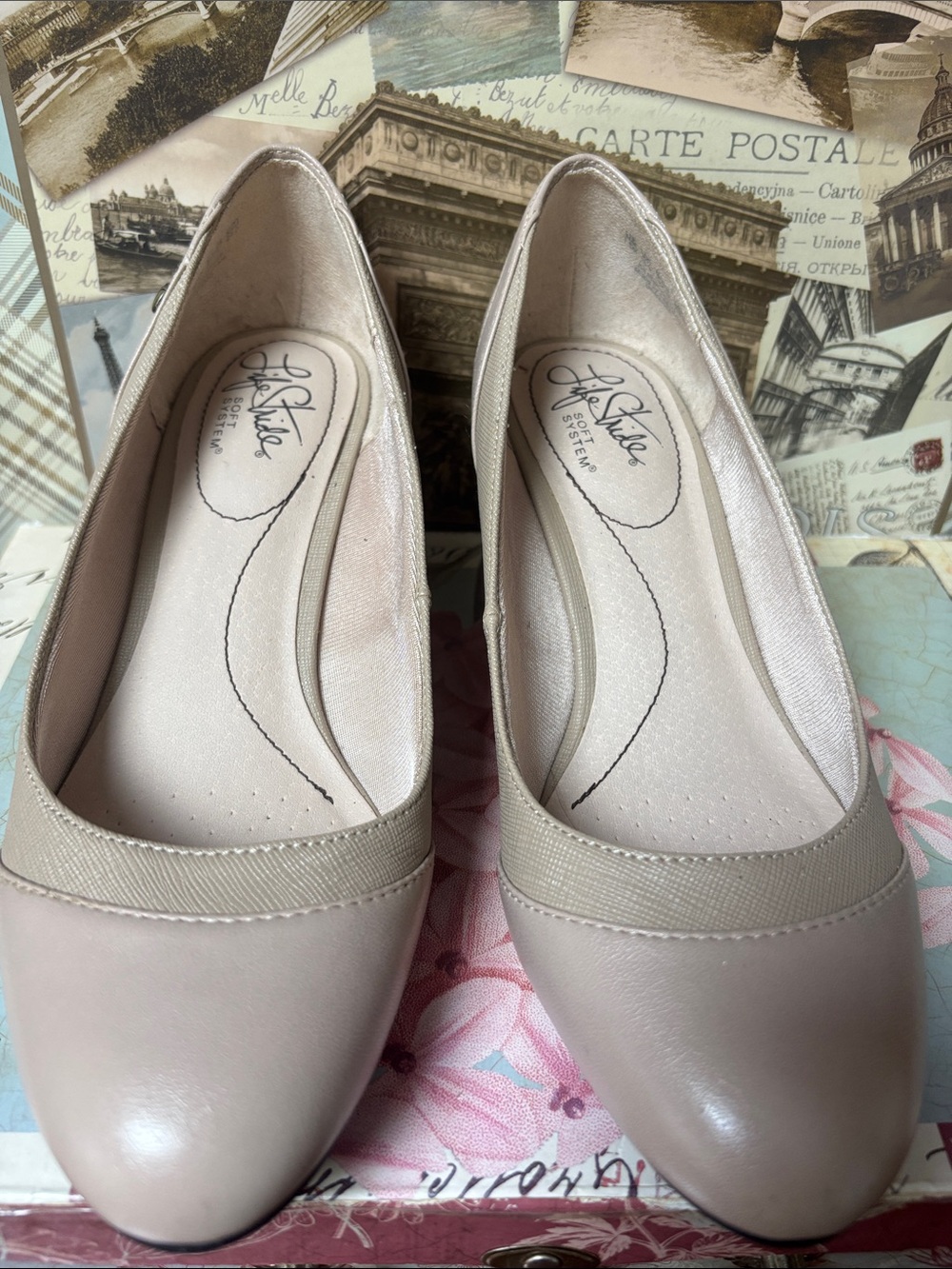 be LifeStride Women's Dreams wedge pumps in a neutral beige size 7
